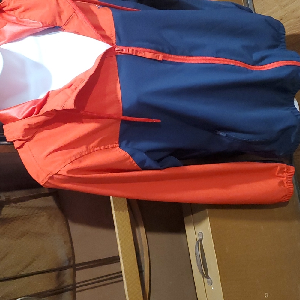 HOLLISTER windbreaker.    #4474 - Picture 3 of 7